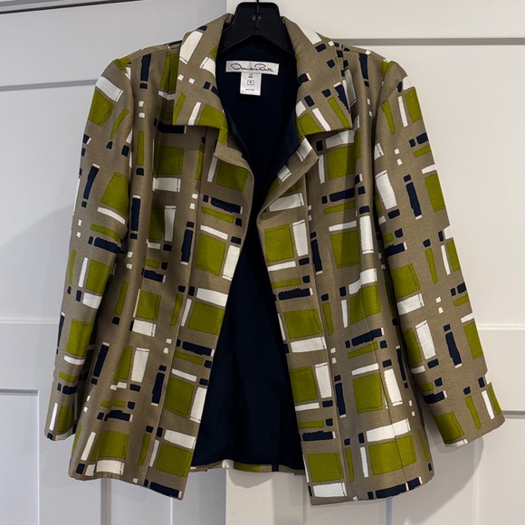 Oscar de la Renta Jackets & Blazers - Vintage Oscar de la Renta Women’s Silk Blazer Jacket, fits like a small